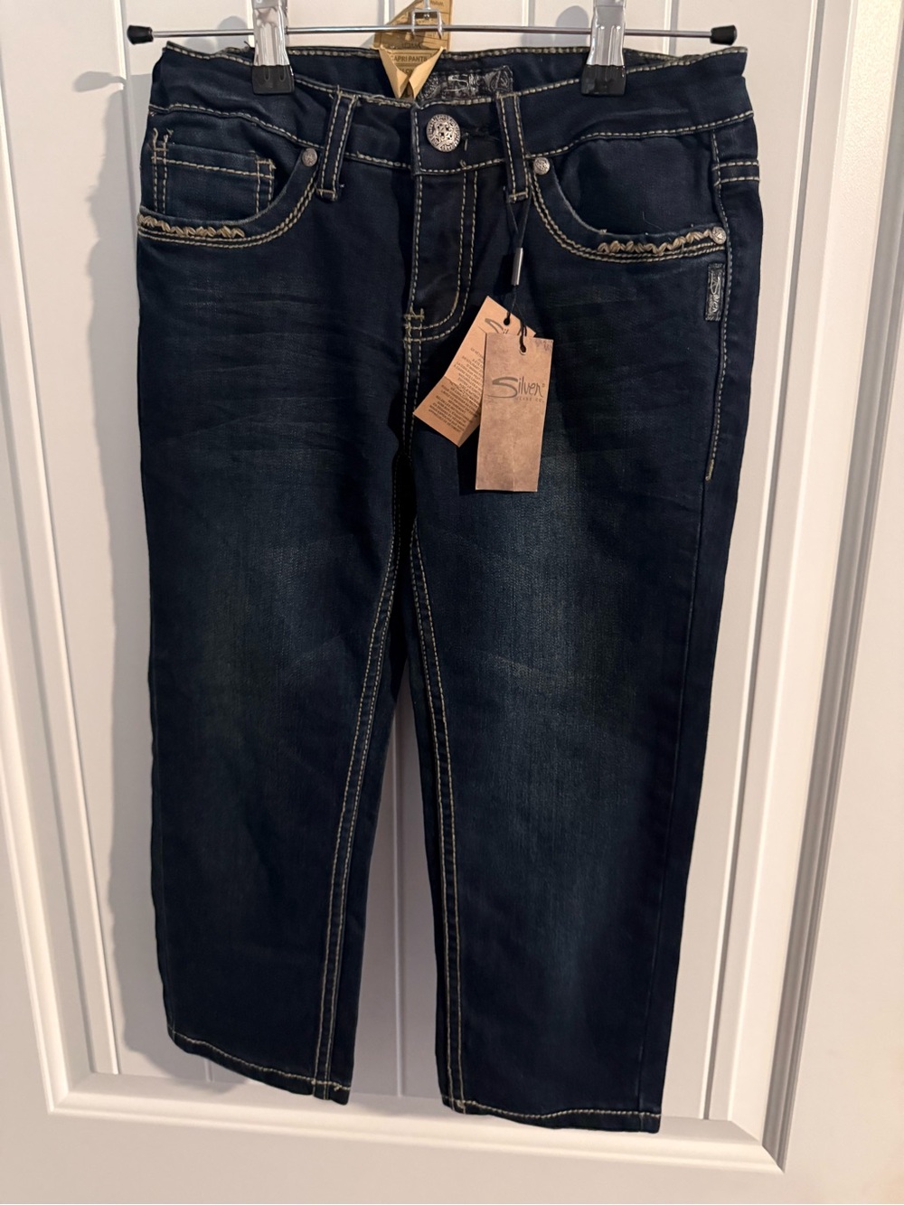 Silver Jeans Co. ALI 1220 Capri Pants — Size 10 — NWT